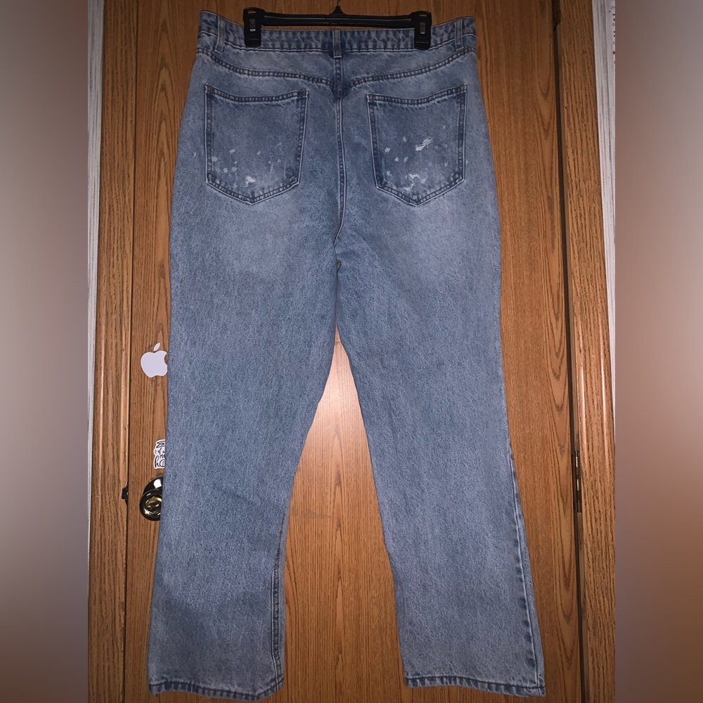 High Rise 4 button Jeans - Picture 3 of 4